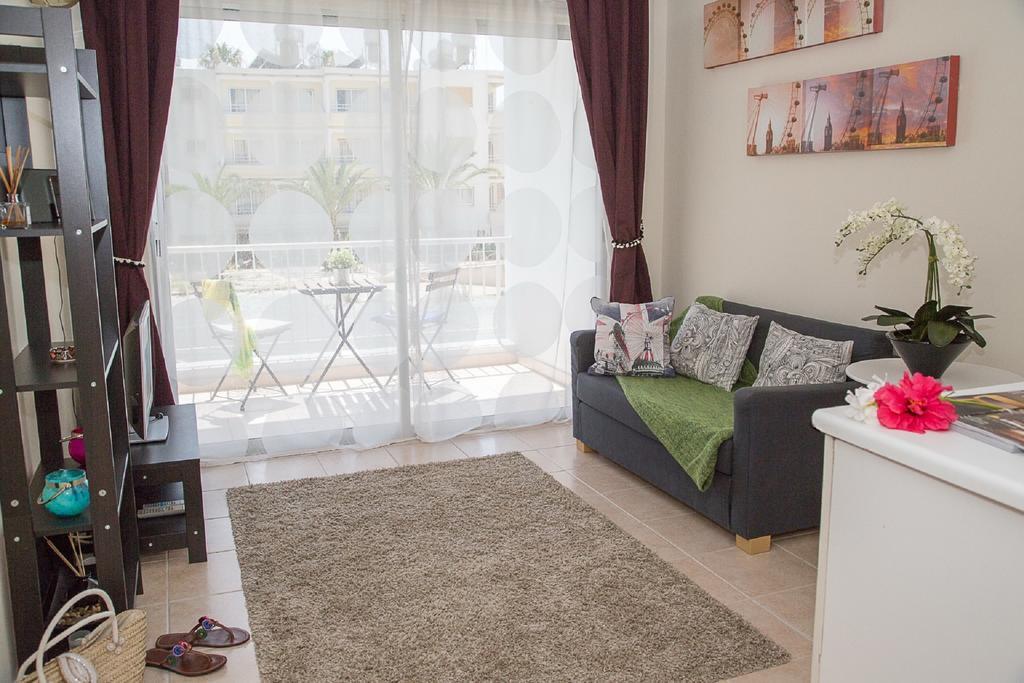 Paphos Love Nest Apartment Habitación foto